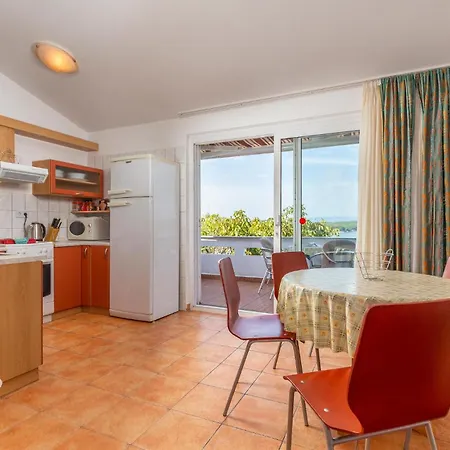 Lovely In With House Sea View Apartmán Punat