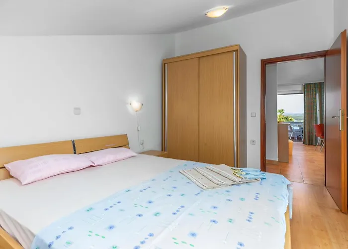 アパート 2 Bedroom Stunning In *
